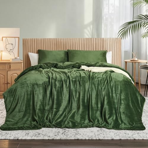 ชุดเครื่องนอนกำมะหยี่สีเขียวฟอเรสต์ – ชุดเครื่องนอนผ้านวมนุ่มพิเศษ 3 ชิ้น